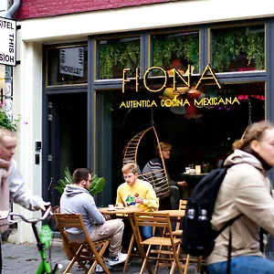 This HoTel Hostal